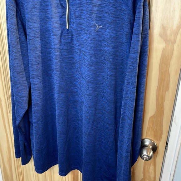 Old Navy Go Dry Half Zip Pullover - Picture 3 of 4